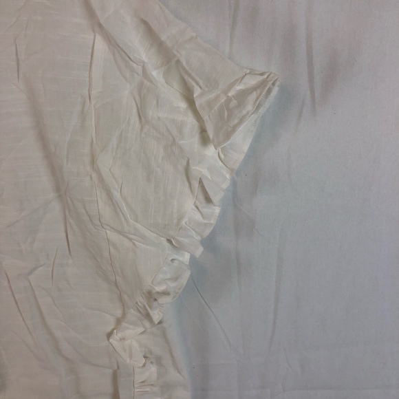 Woman’s ruffle shirt - Picture 6 of 6